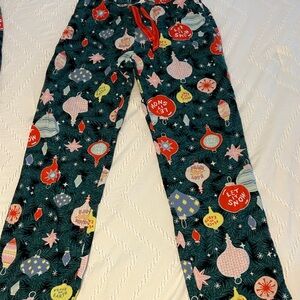 Old Navy Festive Pajama Bottoms - Green and Red